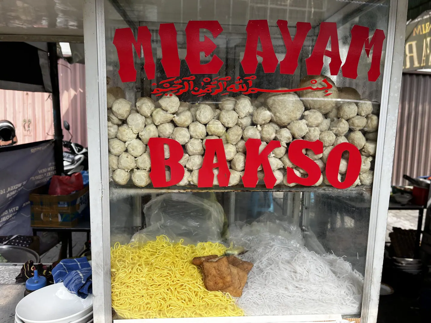 Bakso dan Nasi Goreng Moro Seneng, foto 1 dalam rute Trail 5 Kampung & Pemakaman Hijau