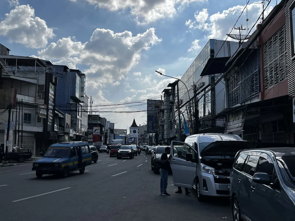 Pertokoan Jl. Gatot Subroto